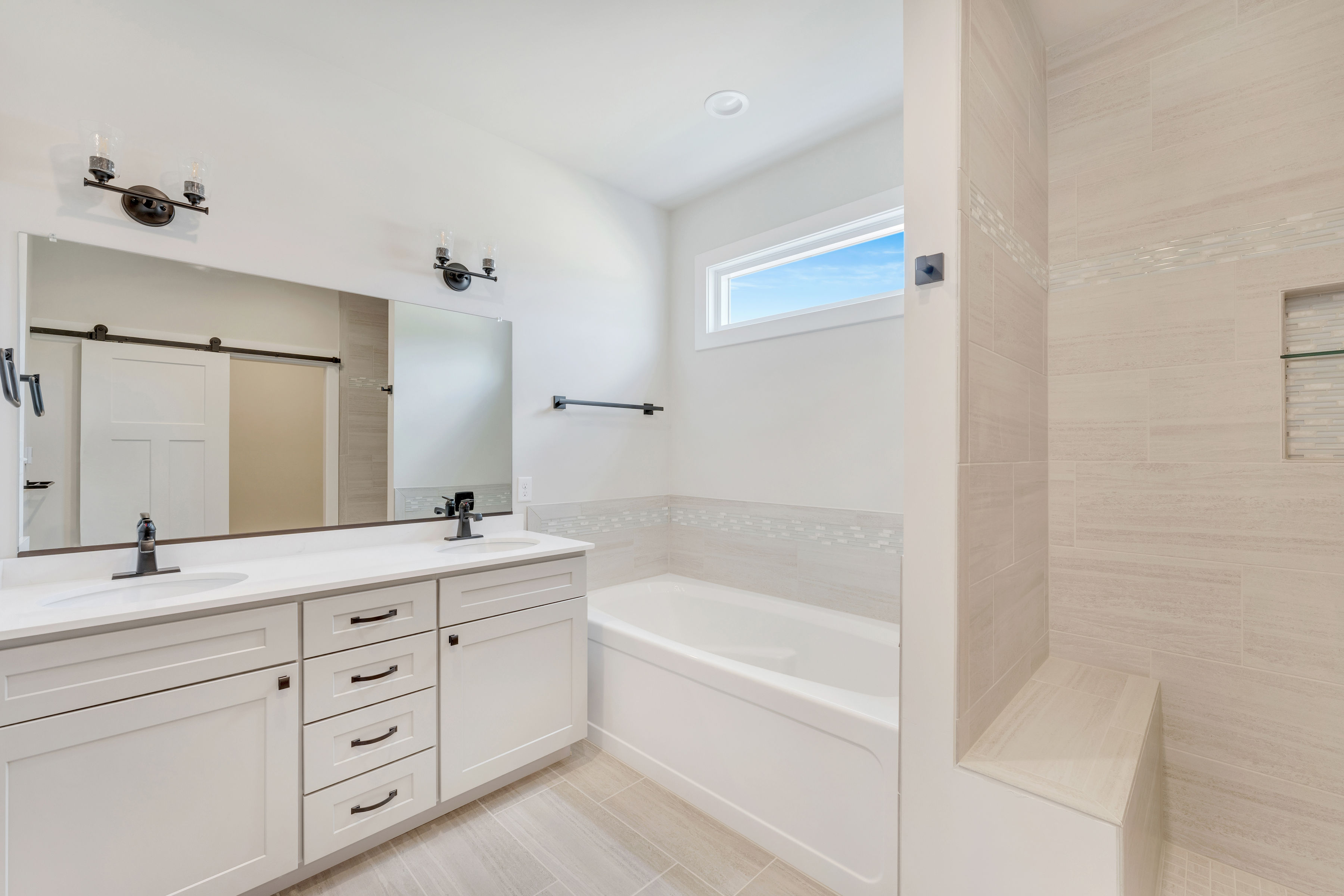 http://nardobuilders.com/source/Keystone-Bathroom.jpg